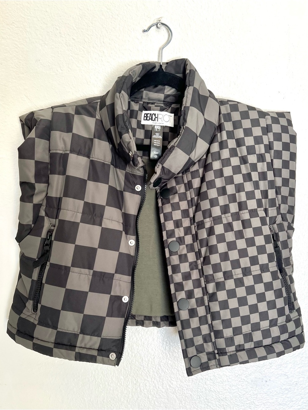 Beach Riot Women’s Puffer Vest Checkered Size Extra Small Black Grey - Picture 3 of 7
